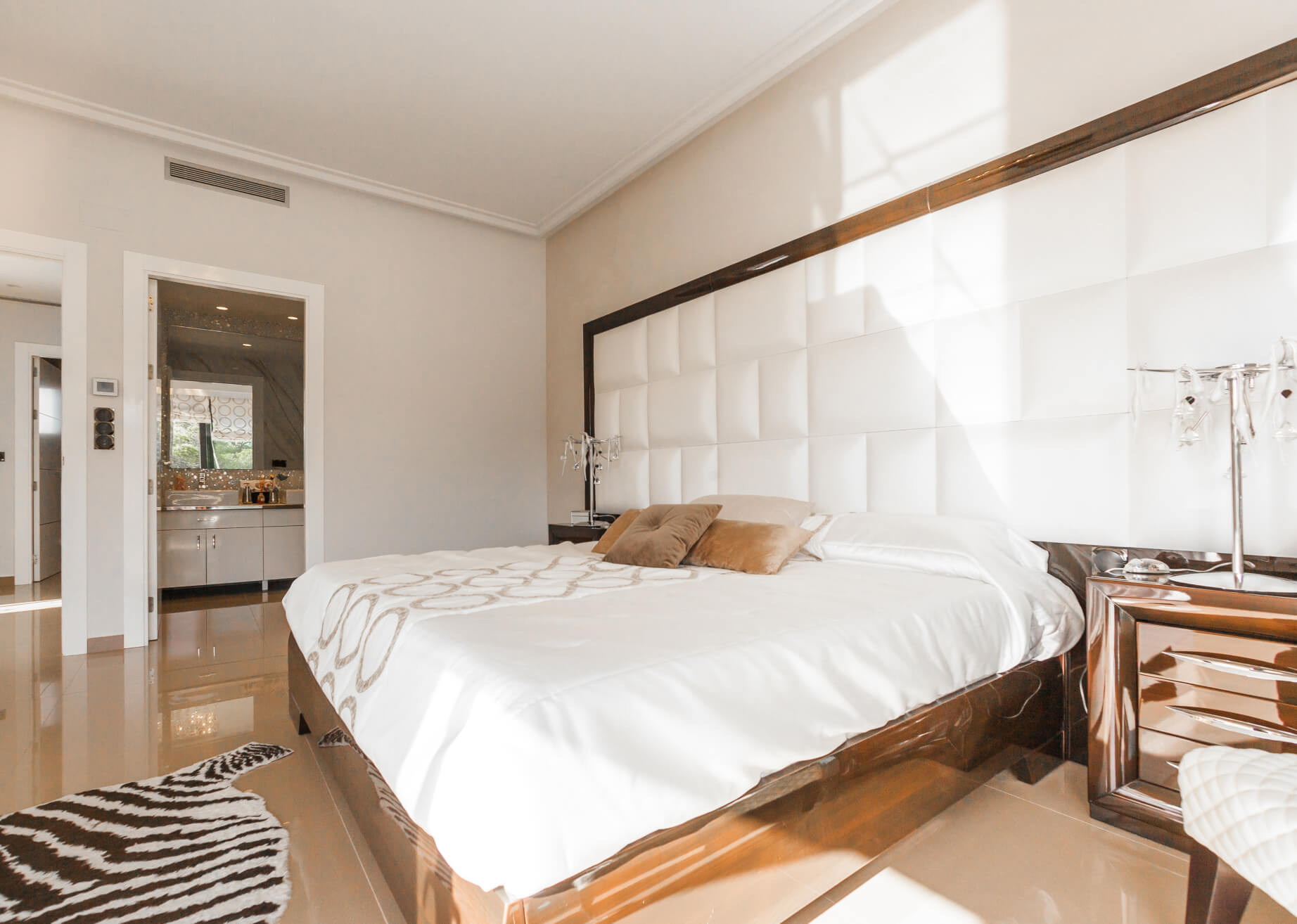 Read more about the article Standard Single Room